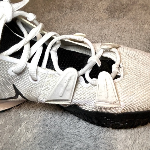 Nike Kyrie Infinity Basketball Shoes Lace Up Men’s White/Black Size 11.5 - Picture 10 of 15